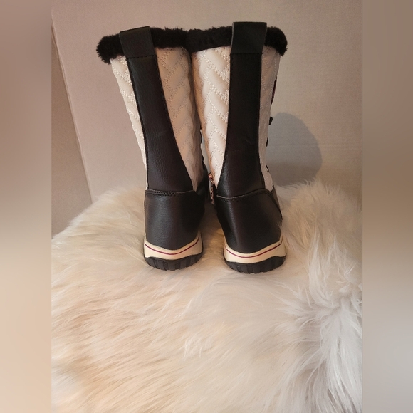 NWOT Totes Kids Black and White Winter Boots - Picture 4 of 5